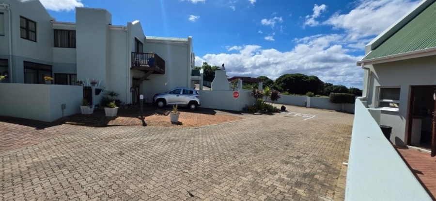 2 Bedroom Property for Sale in Stilbaai Wes Western Cape